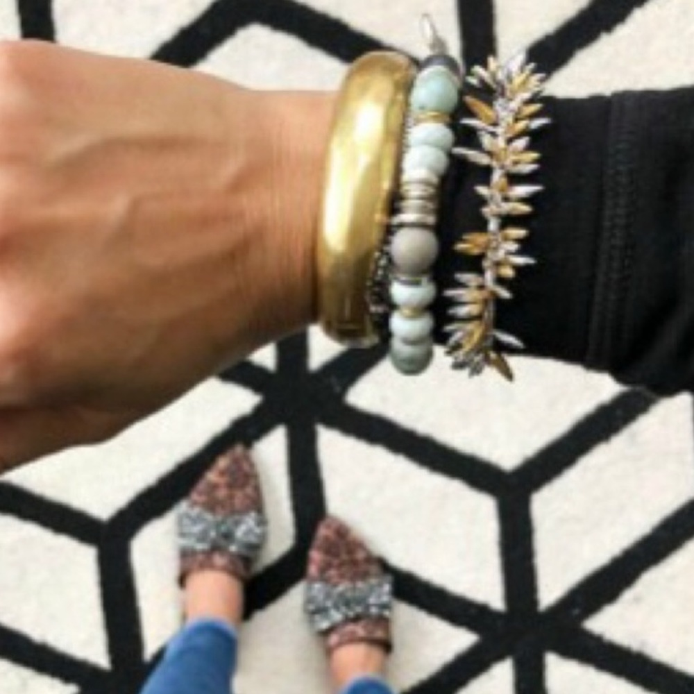 Stella & Dot | ⚜️Sculptural [GOLD] Essential Cuff - Picture 4 of 11